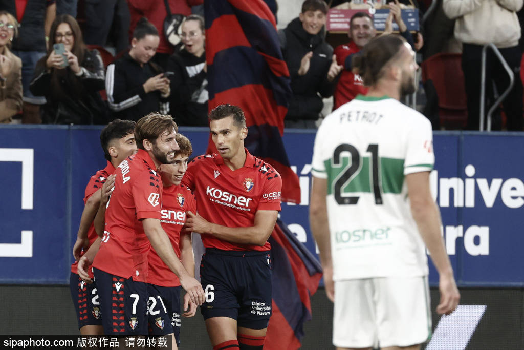 爱游戏ayx官网 -赛前西甲传出新动向,迈阿密热火调整名单,管理层表态——更衣室稳定,阵容厚度经受考验的简单介绍